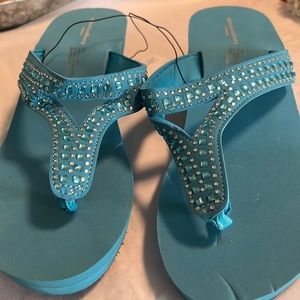 NWT 11W Turquoise Bling Flip Flop